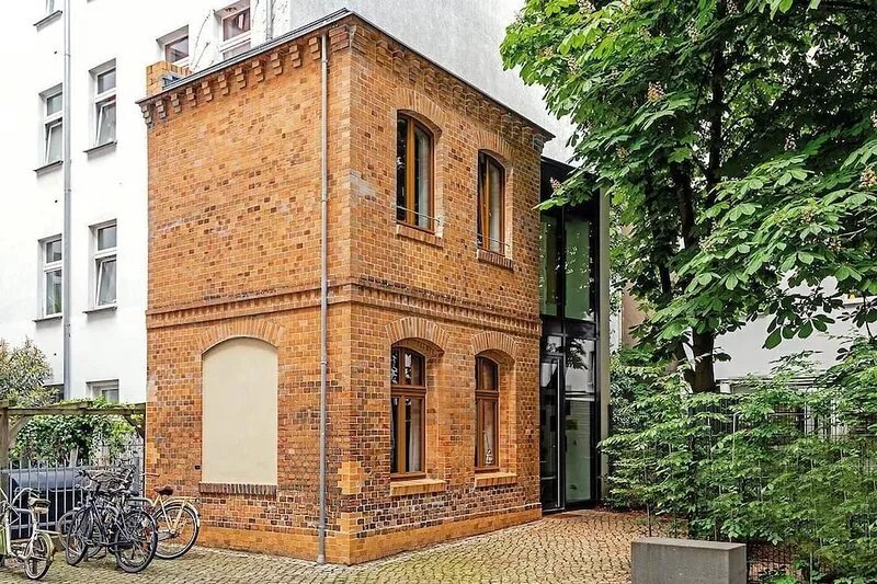YOUR PRIVATE GARDEN TOWNHOUSE IN BERLIN PRENZLAUER MOUNTAIN