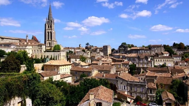 Ideally located St Emilion Beautiful stone house in Bachus gite