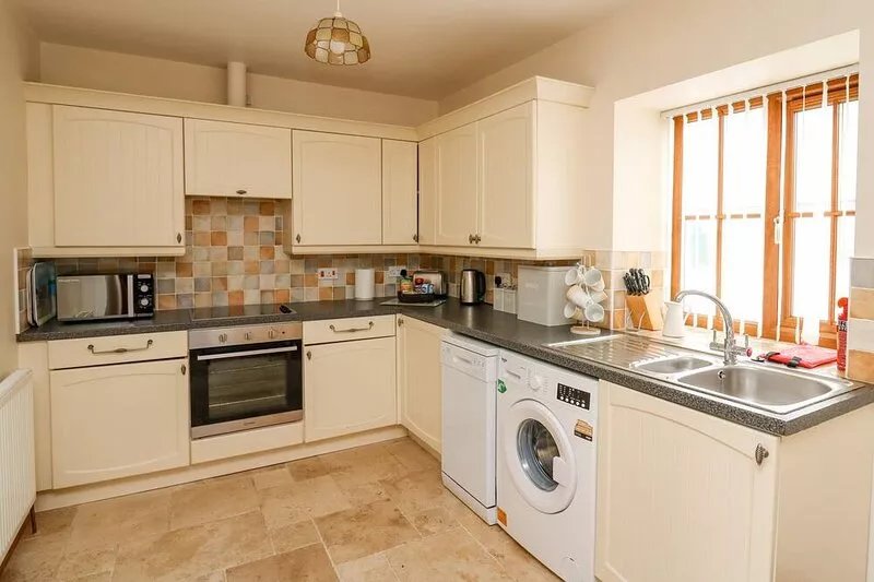 LLAETHDY, pet friendly, country holiday cottage in Cardigan