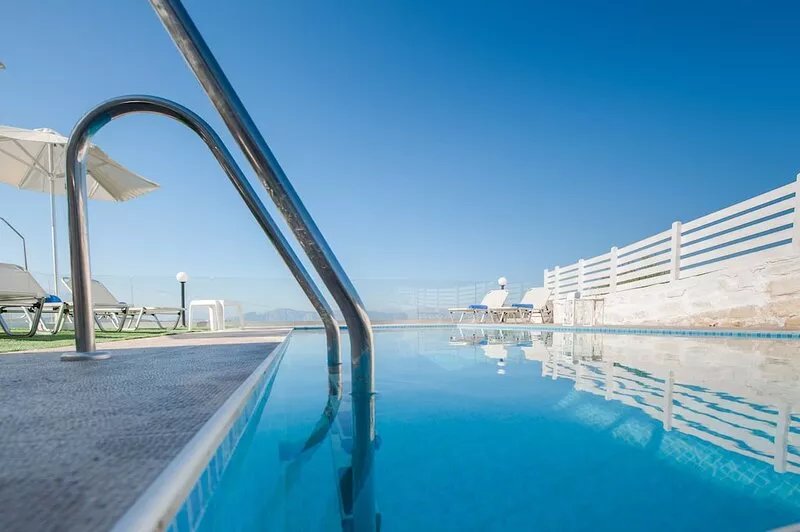 Nereid Villa, Sea Views, Private heated pool & Outdoor heated spa whirlpool