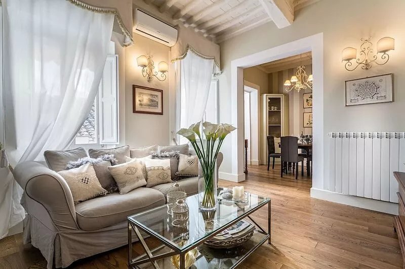 2 Bedrooms 2 Bathrooms Romantic Apartment with Terrace and Parking in Lucca