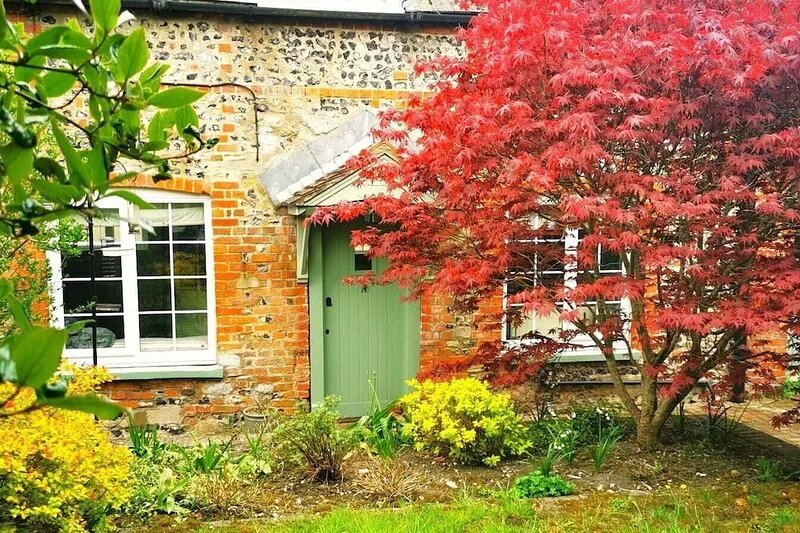 Beautiful, traditional rural cottage