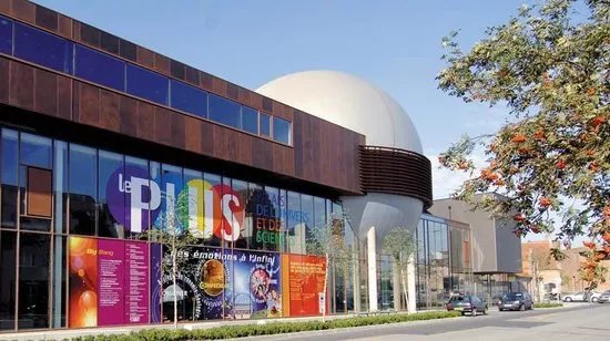 Palais de l'univers et des sciences