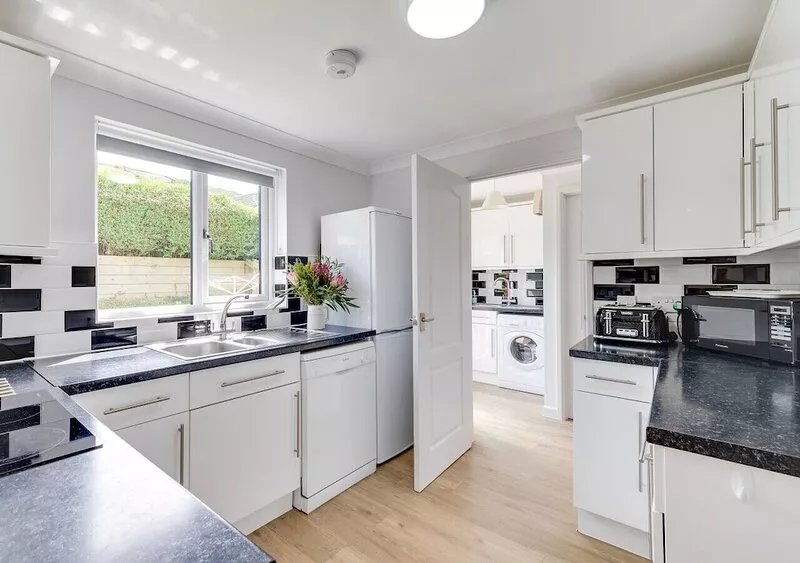 Withyside - Four Bedroom House, Sleeps 8
