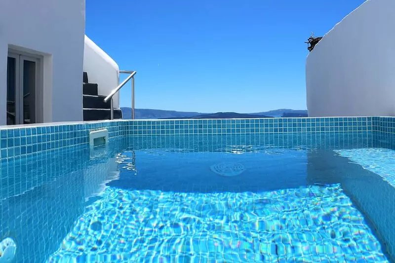 Aqua Terra villa on the cliff, 2  HOUSES, 2 plunge pools, UP TO 8 PERSONS