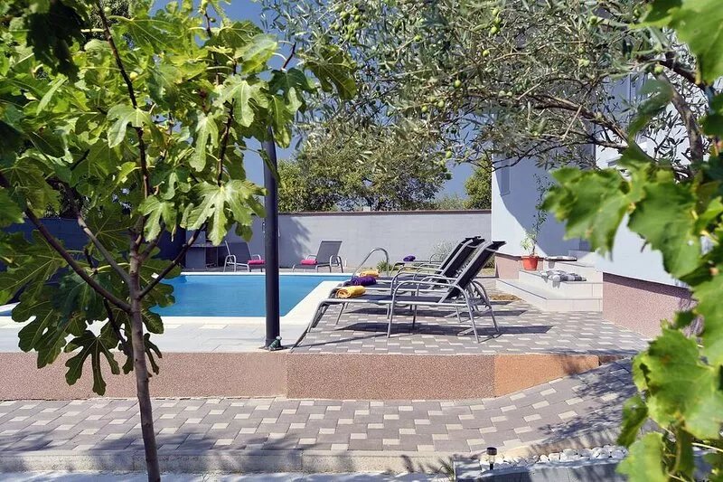 Modern Holiday Home with Pool in Vodnjan