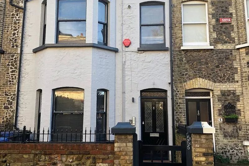 Trendy 3 bed Apartment close to Margate, beach bars and restaurants