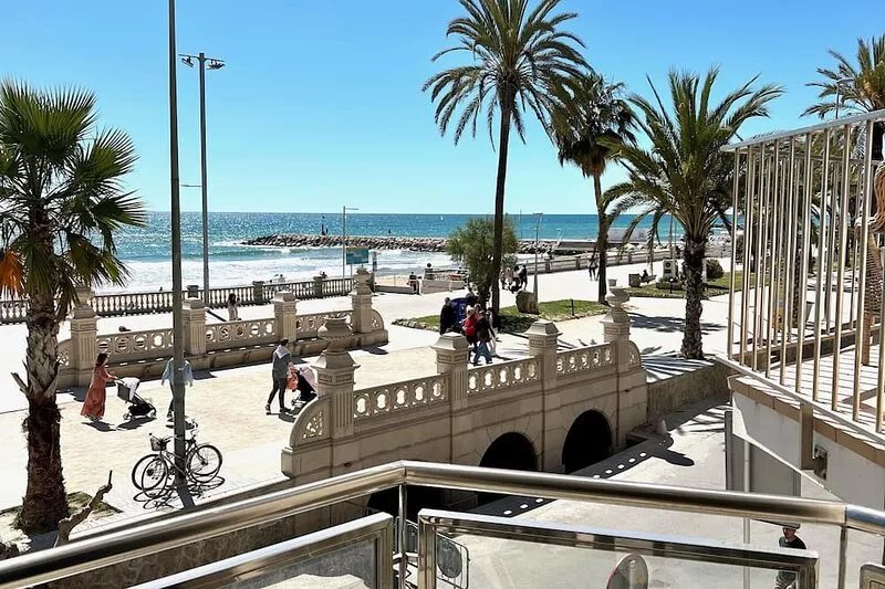 Spacious seafront apartment in the heart of Sitges