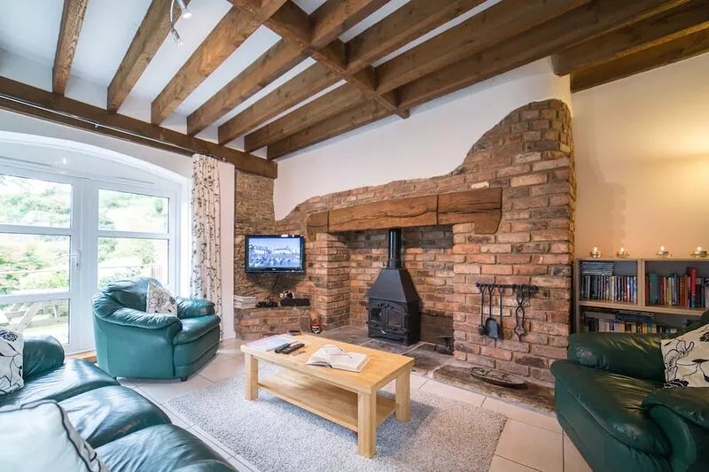 Barn conversion with garden, rurally located near Dartmouth, 1 mile from beach