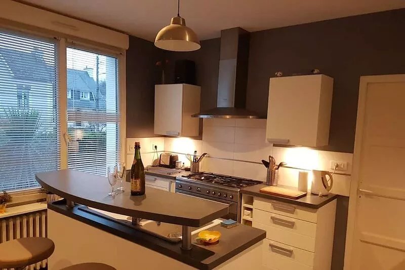 Quimper- Feet in the water for this vacation home - 6 bedrooms
