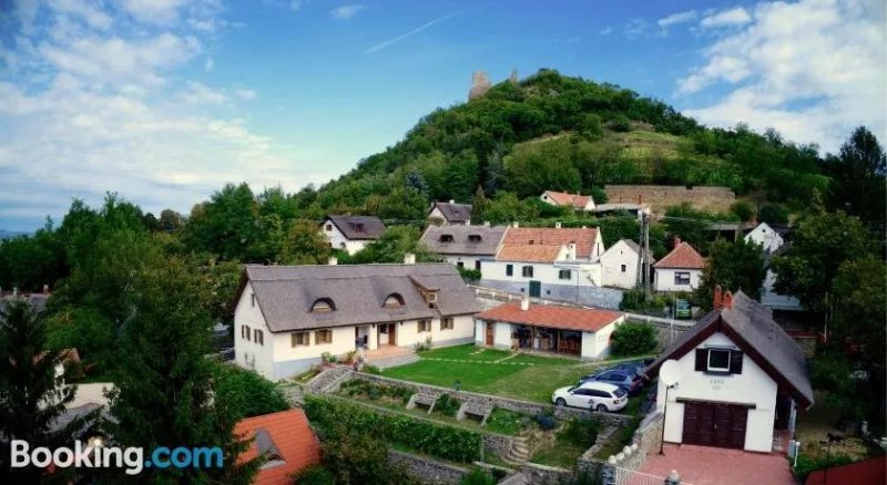 Apartmanhaz a Hazaterohoz
