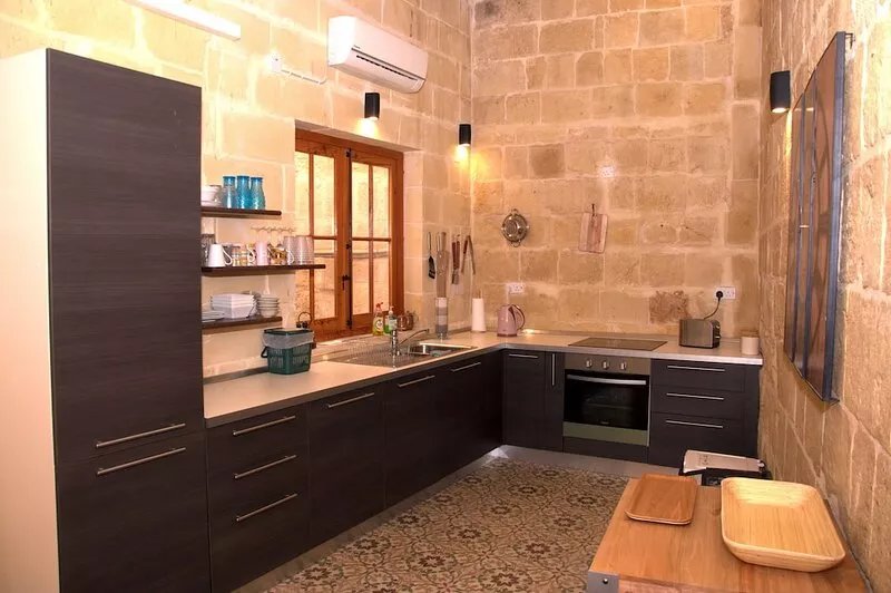 A remarkable 500 years old house of character.
