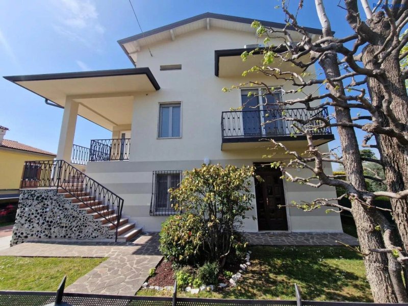 B&B A Due Passi Dal Lago