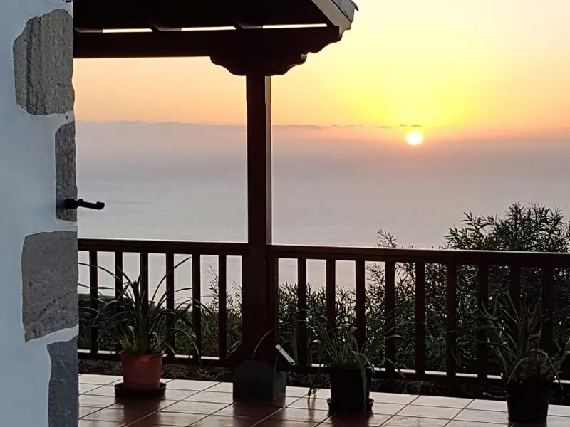 Rural House in Fuencaliente, with beautiful views of the sea and the mountains
