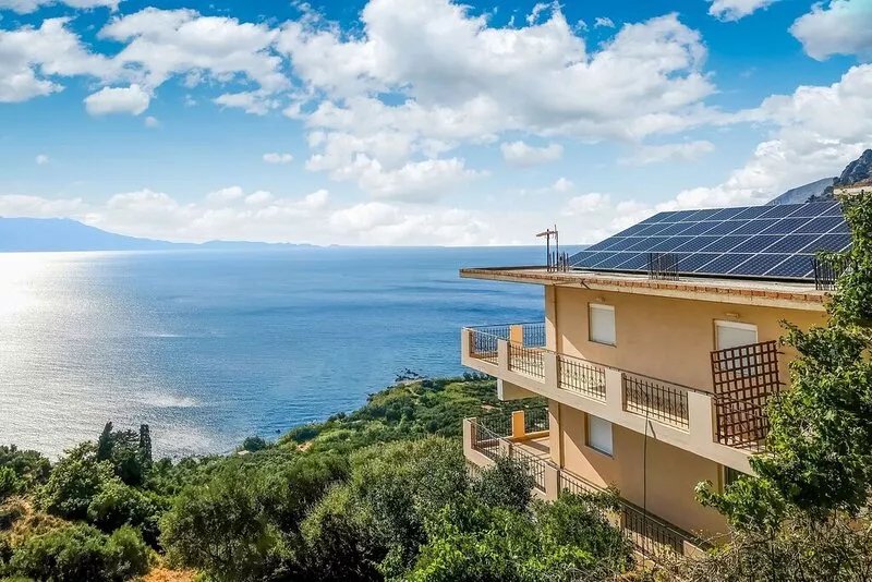 Luxury apartment in Voukolies with sea view