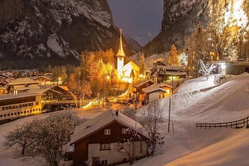 Gorgeous 3 Bedroom Apartment with Uninterrupted Lauterbrunnen Valley Views