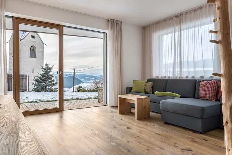 Apartment "Anger Living Raschötz" with Mountain View, Shared Garden & Wi-Fi