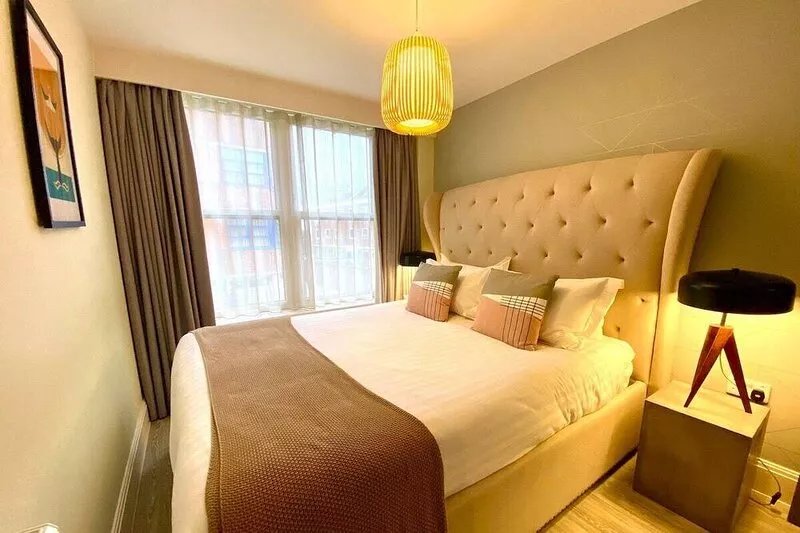 Beautiful 2 Bedroom Apartment inc. Parking & Wifi