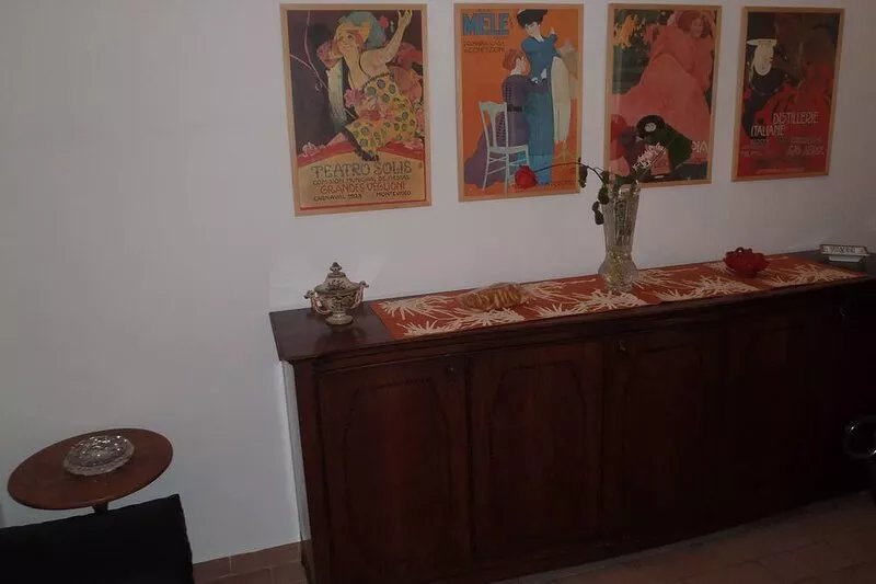beautiful house near the sea with garden, comfortable room residential area