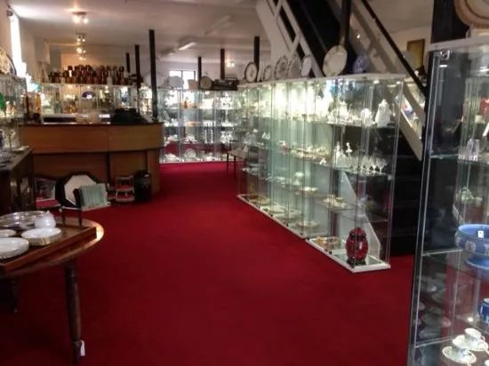 Artmosphere Antiques