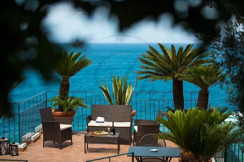 Villa Capriccio - Sorrento Peninsula Villa by the sea with Swimming pool