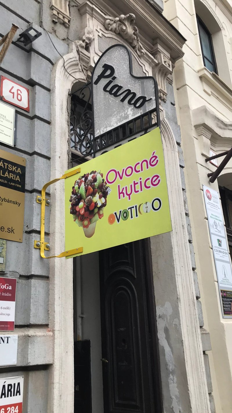 Piano Cafe