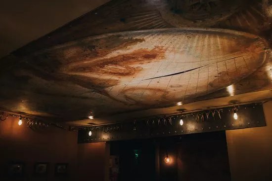 Zeppelin Pub