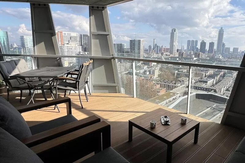 Apê Calypso, luxury holiday apartment center of Rotterdam with view and balcony