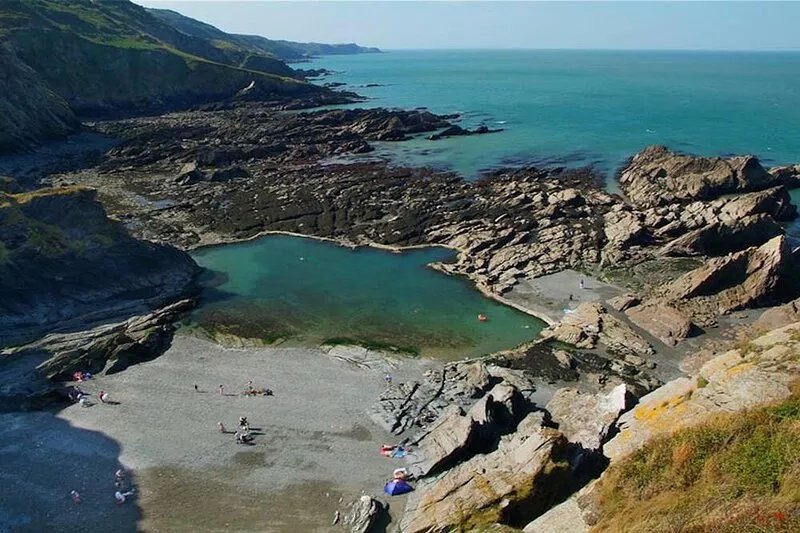 LUXURY PENTHOUSE APARTMENT ALONG  ILFRACOMBE SEAFRONT! GREAT FOR FAMILIES !