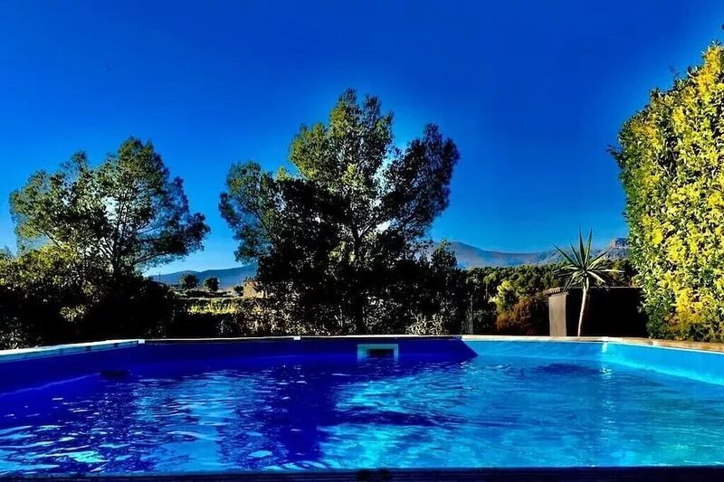 La Gaude, villa 6 people-garden-pool-open view in a quiet