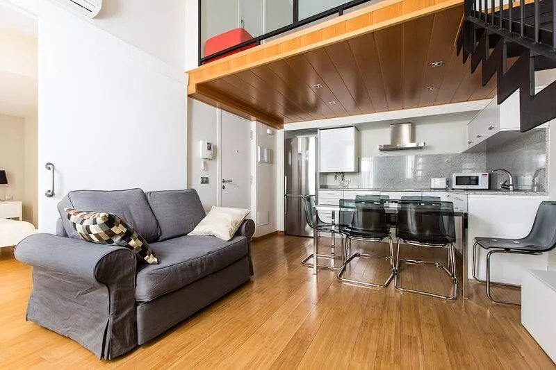 Apartment 4 + 1 in Carrer de Ginesta, Girona