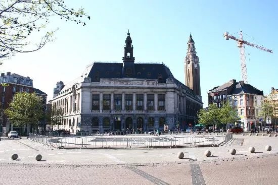 Hotel de Ville (City Hall)