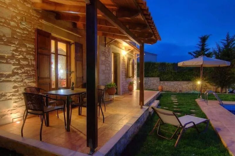 TRADITIONAL STONE BUILD HOME  NEAR BEACH  WITH WI-FI AND PRIVATE POOL