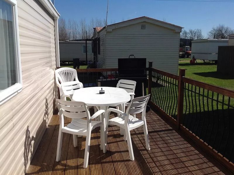 Luxury 2 bed caravan in Bognor Regis, sleeps 4