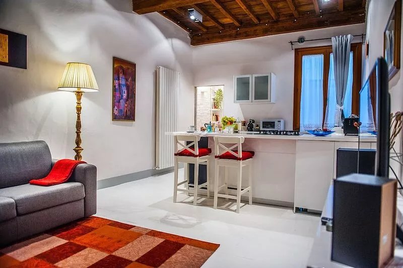 Beautiful Apartment In Santa Croce Area, Few Steps From Famous Spots In Florence