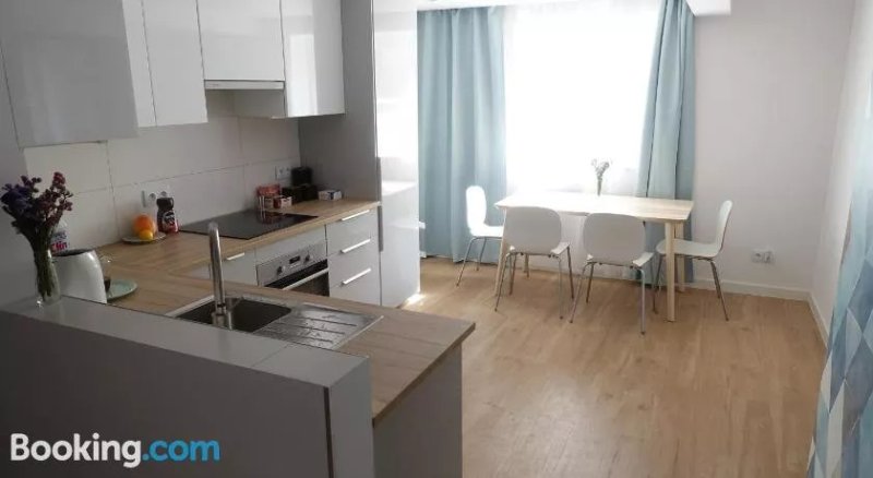 3 Rooms In Oficerskie