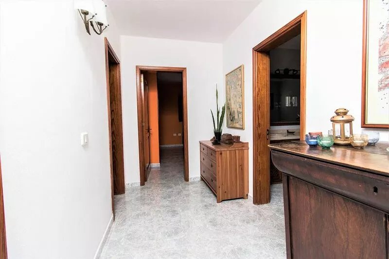 Spacious, quiet house with heated pool and large garden.