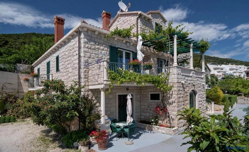Apartments and Rooms With Parking Space Bol Brac - 15418
