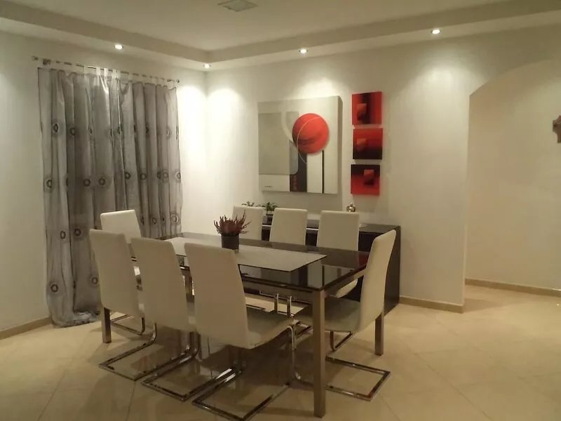 Modern extra large apartment up to 9 people in the center of the UNESCO town