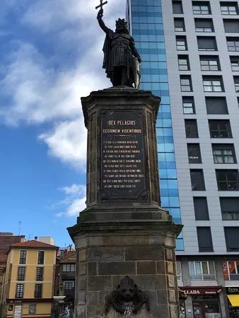 Estatua de Pelayo