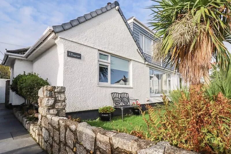 BAYVIEW, family friendly, country holiday cottage in Mevagissey