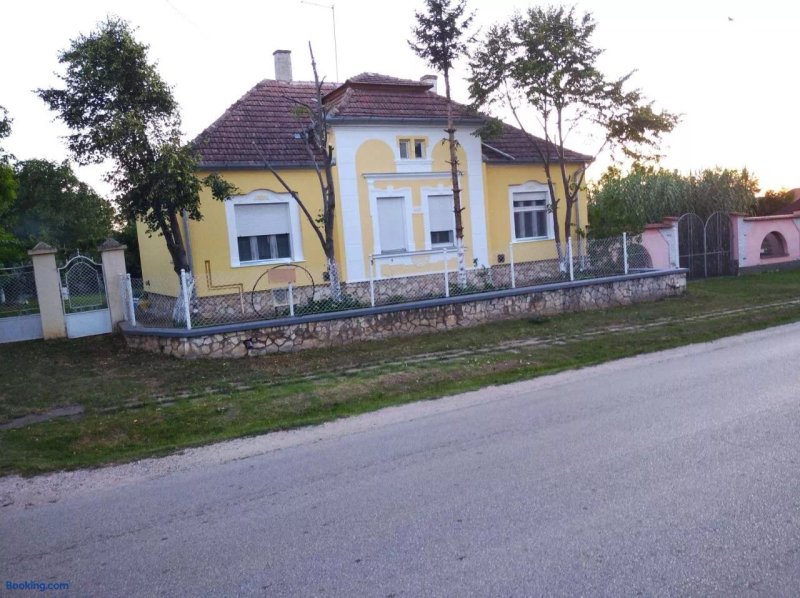 8513 Mihalyhaza - Rozsi Vendeghaz