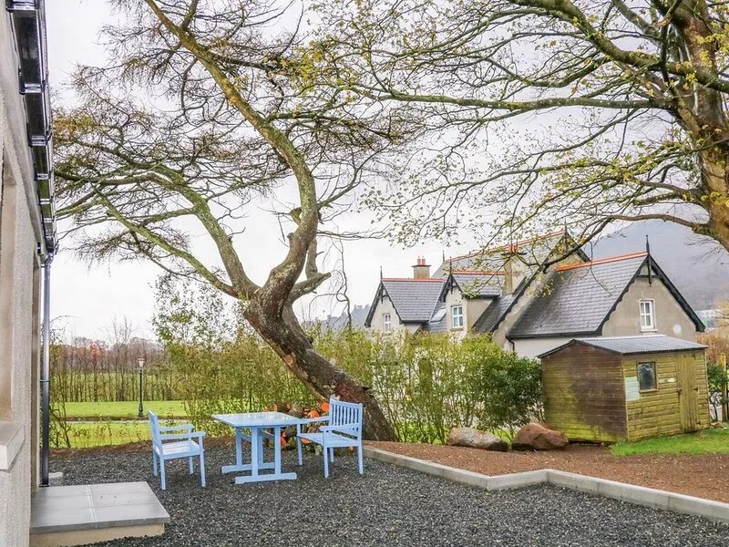 MINNIE'S COTTAGE, KILLEAVY, with open fire in Newry, Northern Ireland