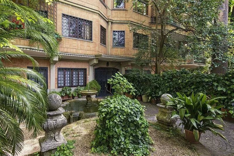 Vatican House Apartment with Private Garden, 1.2 Km to Vatican & Trastevere