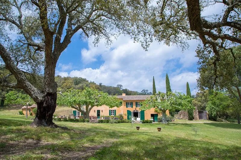 Provence Country Villa - 6 BR, Pool & Garden