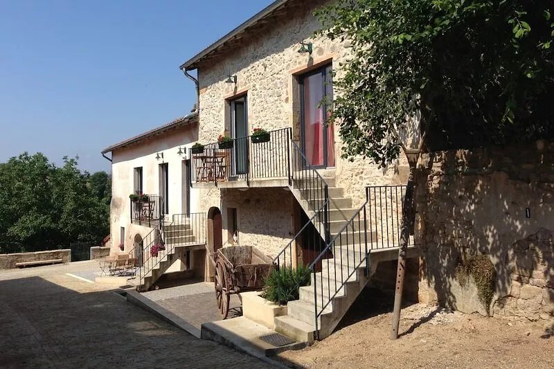 Charming apartment 2 km from the center of Cluny