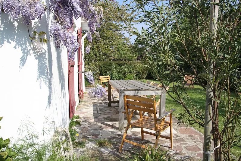 Heart of Courseulles/mer - Large family house, charm and garden - 10 pers.