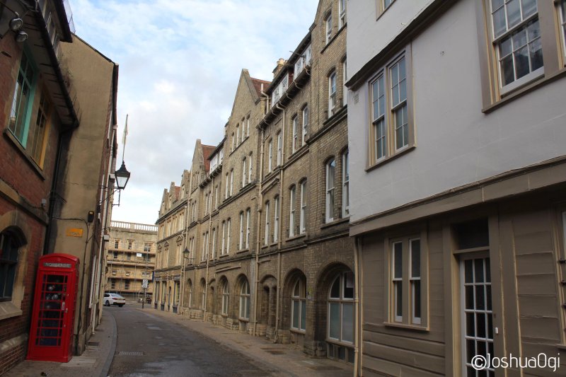 Commonwealth House