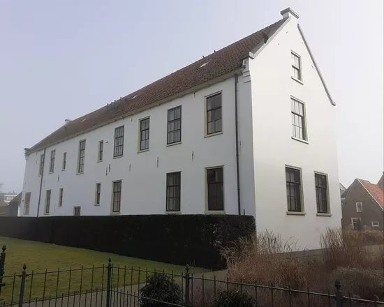 Poortgebouw Weeshuis Medemblik (1785)