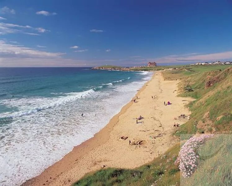 Wonderful beach house just 250 metres from Fistral Beach. (SUMMER DISCOUNTS)